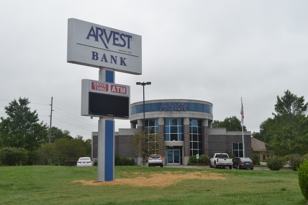 A former Bear State Bank branch at 2835 E. Battlefield Road transitions to Arvest branding.